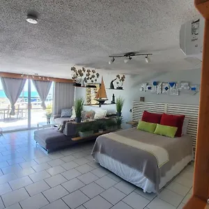 Cozy Apartment, Ocean Front Apartment